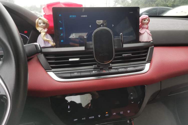 Used Dongfeng Aeolus Yixuan 2021 230T Automatic Glory Edition Audio And AC Panel