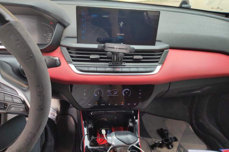 Used Dongfeng Aeolus Yixuan 2021 230T Automatic Zuiying Knight Edition Audio And AC Panel