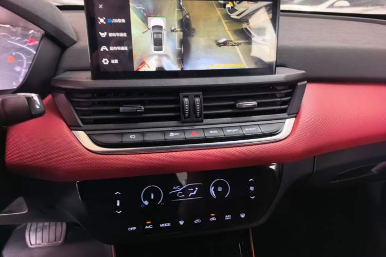 Used Dongfeng Aeolus Yixuan 2021 230T Automatic Hunter Edition Audio And AC Panel