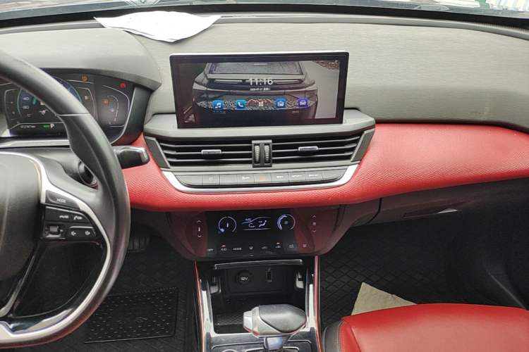 Used Dongfeng Aeolus Yixuan 2021 230T Automatic Zuiying Knight Edition Audio And AC Panel
