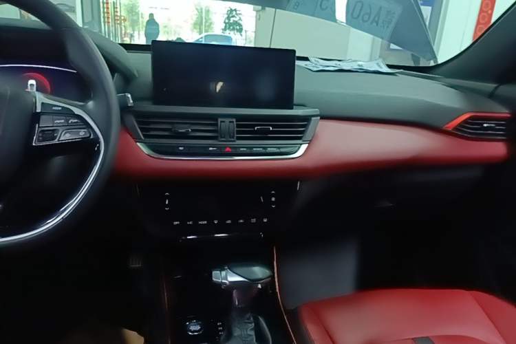 Used Dongfeng Aeolus Yixuan 2021 230T Automatic Zuiying Knight Edition Audio And AC Panel