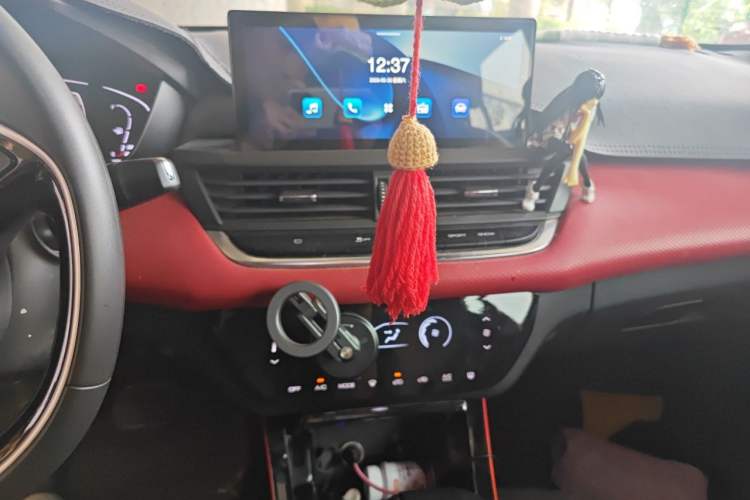 Used Dongfeng Aeolus Yixuan 2021 230T Automatic Zuiying Knight Edition Audio And AC Panel