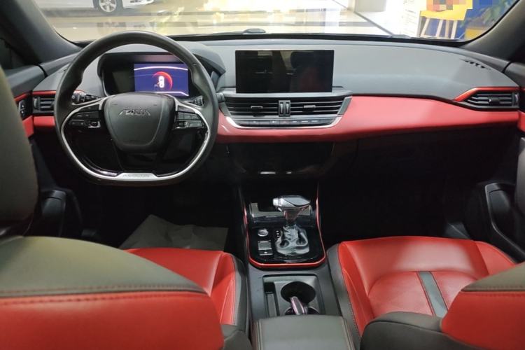 Used Dongfeng Aeolus Yixuan 2021 230T Automatic Hunter Edition Center Console