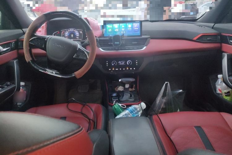 Used Dongfeng Aeolus Yixuan 2021 230T Automatic Chasing Shadow Edition Center Console