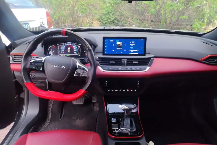 Used Dongfeng Aeolus Yixuan 2021 230T Automatic Zuiying Knight Edition Center Console