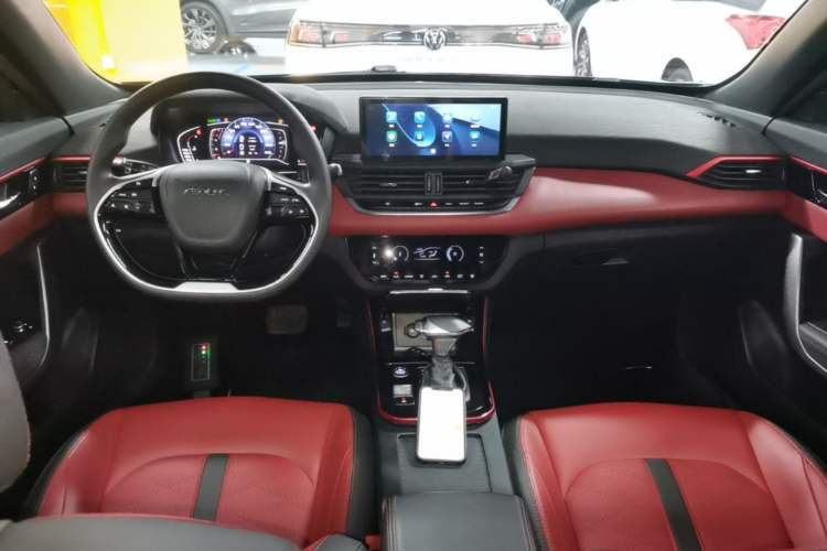 Used Dongfeng Aeolus Yixuan 2021 230T Automatic Zuiying Knight Edition Center Console
