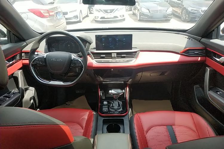 Used Dongfeng Aeolus Yixuan 2021 230T Automatic Zuiying Knight Edition Center Console