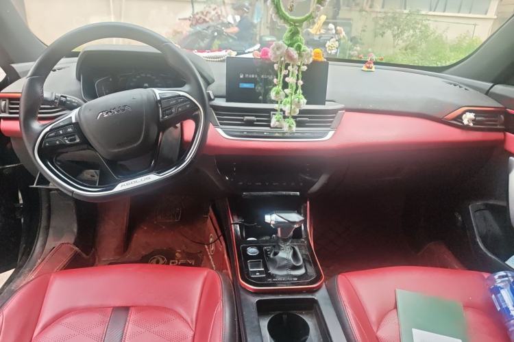 Used Dongfeng Aeolus Yixuan 2021 230T Automatic Dream-Chasing Rider Edition Center Console
