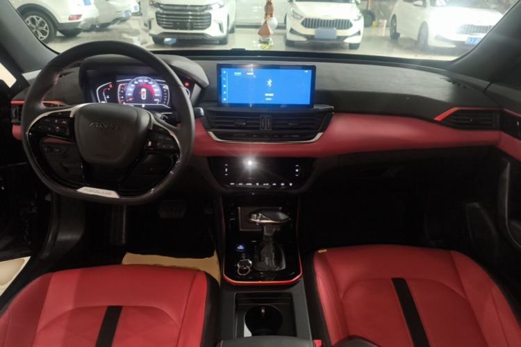 Used Dongfeng Aeolus Yixuan 2021 230T Automatic Dream-Chasing Rider Edition Center Console