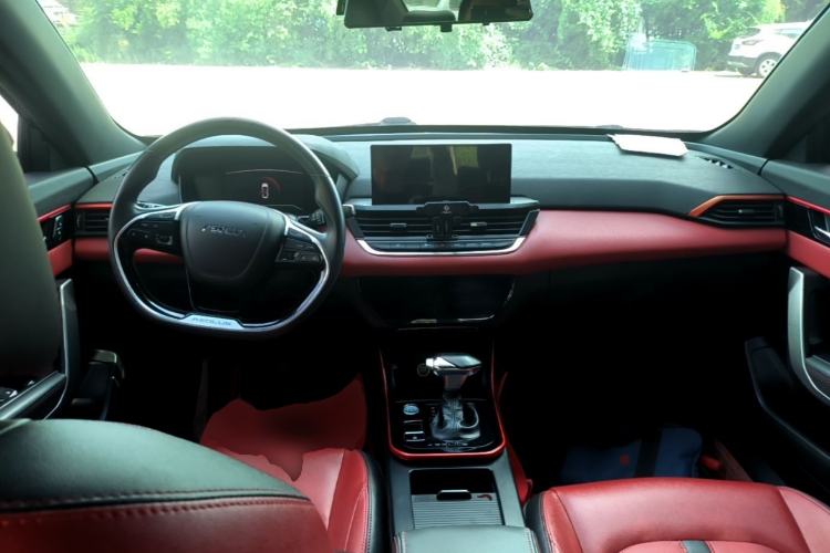 Used Dongfeng Aeolus Yixuan 2021 230T Automatic Zuiying Knight Edition Center Console
