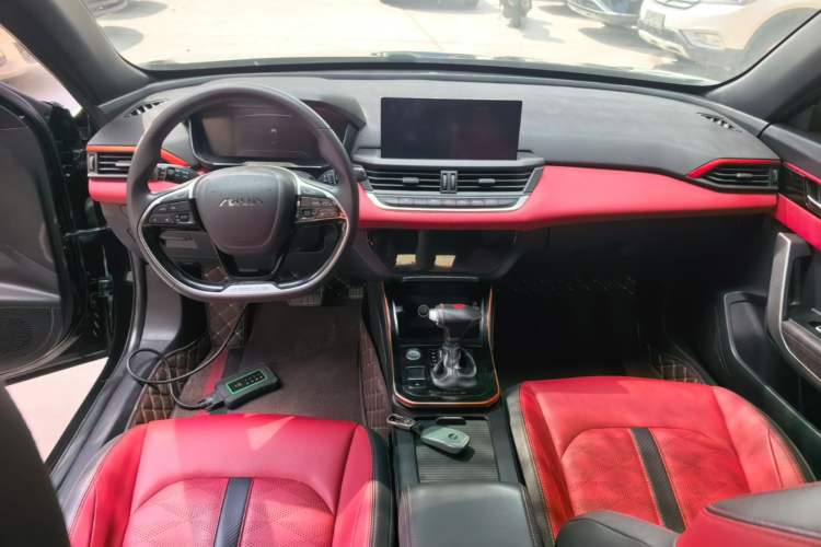 Used Dongfeng Aeolus Yixuan 2021 230T Automatic Zuiying Knight Edition Center Console
