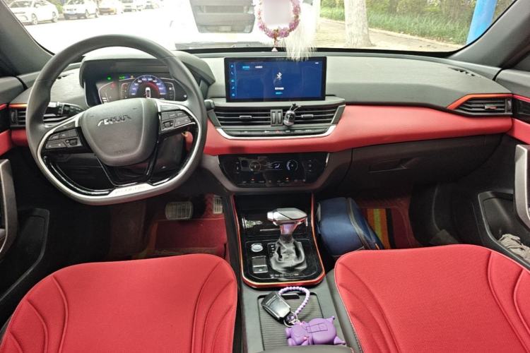Used Dongfeng Aeolus Yixuan 2021 230T Automatic Zuiying Knight Edition Center Console
