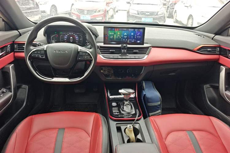 Used Dongfeng Aeolus Yixuan 2021 230T Automatic Hunter Edition Center Console
