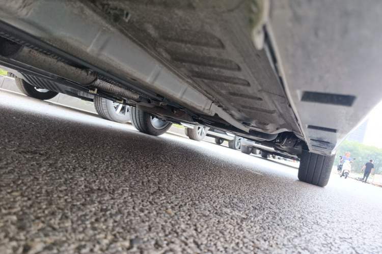 Used Dongfeng Aeolus Yixuan 2021 230T Automatic Zuiying Knight Edition Chassis Front Left