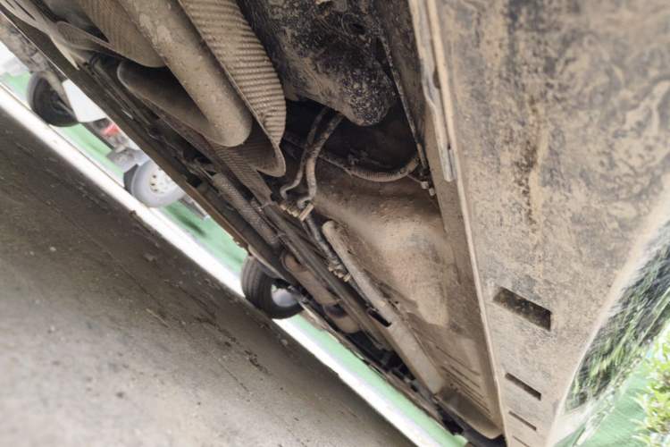 Used Dongfeng Aeolus Yixuan 2021 230T Automatic Zuiying Knight Edition Chassis Rear Right