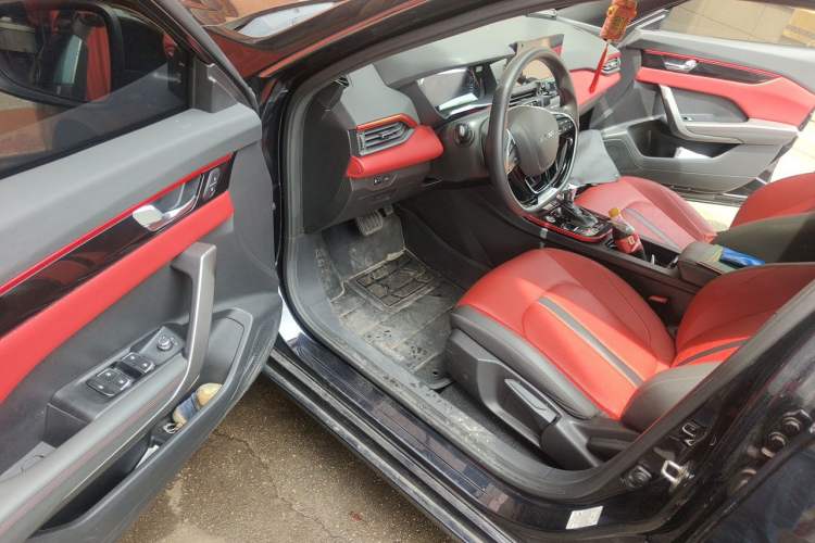 Used Dongfeng Aeolus Yixuan 2021 230T Automatic Zuiying Knight Edition Driver Seat
