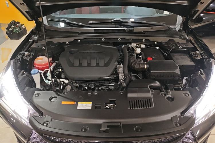 Used Dongfeng Aeolus Yixuan 2021 230T Automatic Hunter Edition Engine Bay