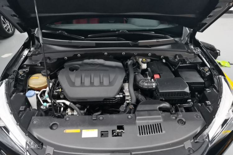 Used Dongfeng Aeolus Yixuan 2021 230T Automatic Zuiying Knight Edition Engine Bay