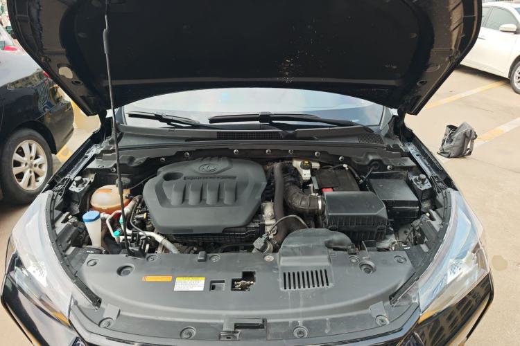 Used Dongfeng Aeolus Yixuan 2021 230T Automatic Hunter Edition Engine Bay