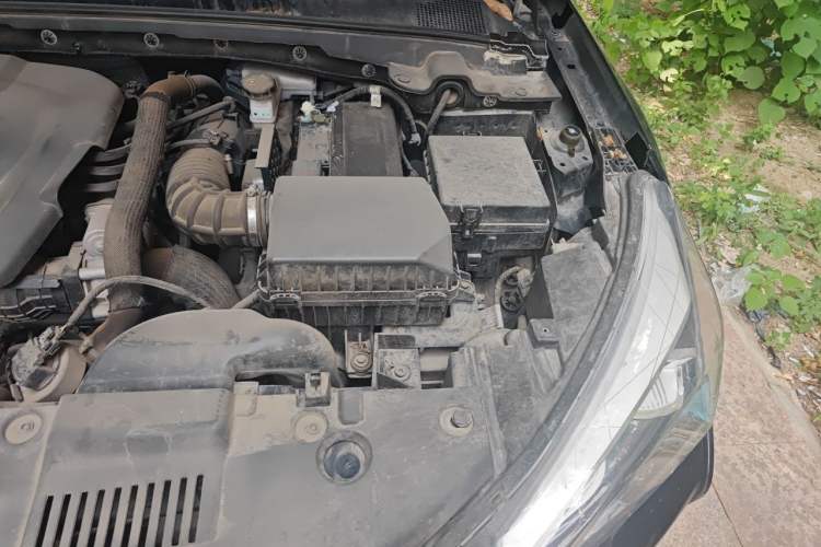 Used Dongfeng Aeolus Yixuan 2021 230T Automatic Zuiying Knight Edition Engine Bay Left