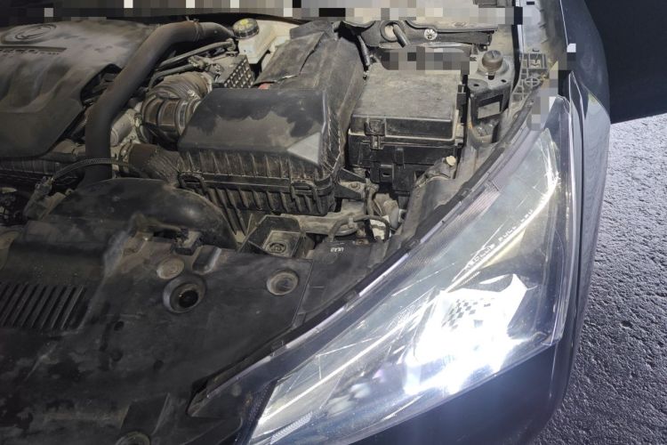 Used Dongfeng Aeolus Yixuan 2021 230T Automatic Hunter Edition Engine Bay Left