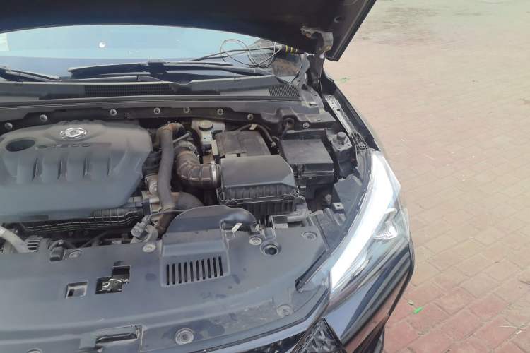 Used Dongfeng Aeolus Yixuan 2021 230T Automatic Zuiying Knight Edition Engine Bay Left