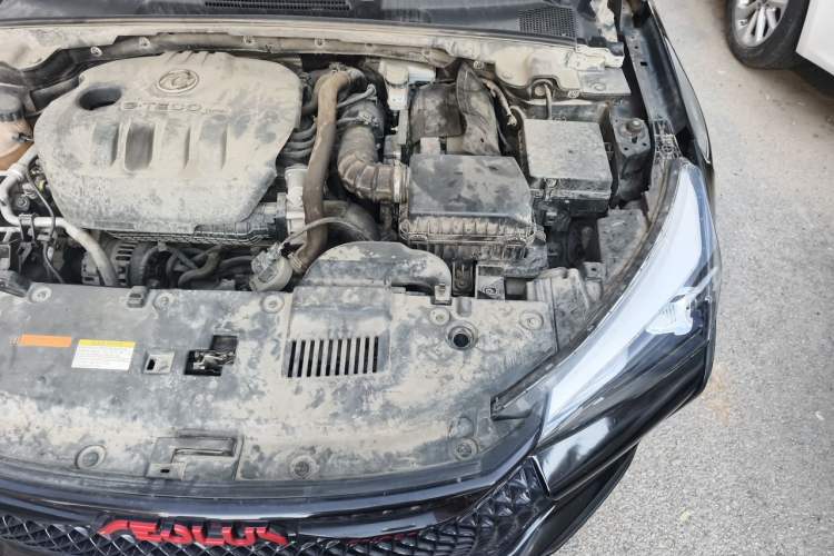 Used Dongfeng Aeolus Yixuan 2021 230T Automatic Zuiying Knight Edition Engine Bay Left