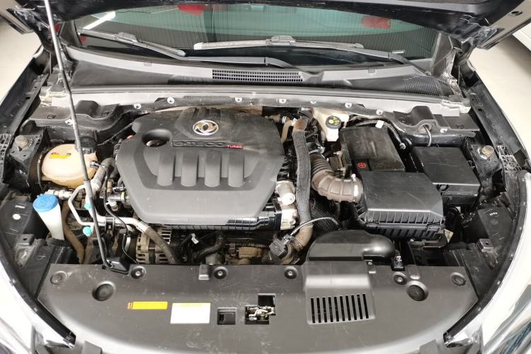 Used Dongfeng Aeolus Yixuan 2021 230T Automatic Zuiying Knight Edition Engine Bay