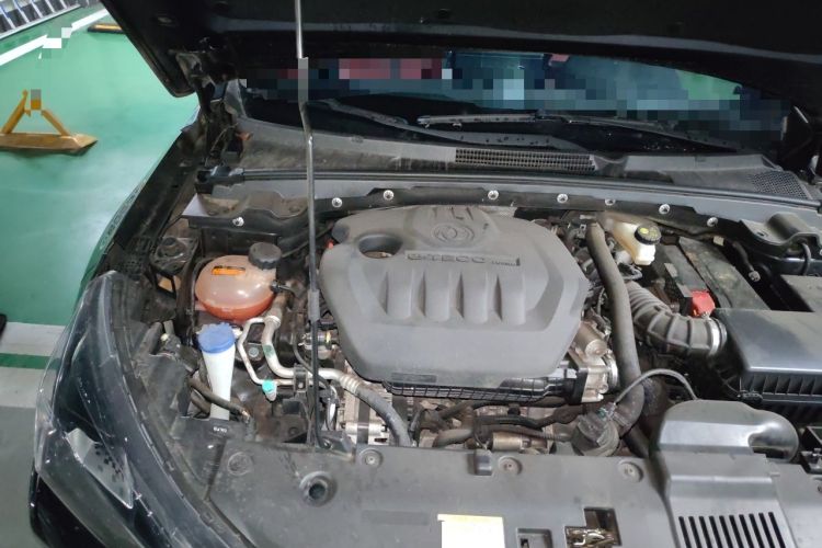 Used Dongfeng Aeolus Yixuan 2021 230T Automatic Hunter Edition Engine Bay Right