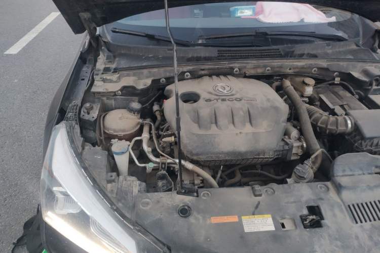Used Dongfeng Aeolus Yixuan 2021 230T Automatic Chasing Shadow Edition Engine Bay Right