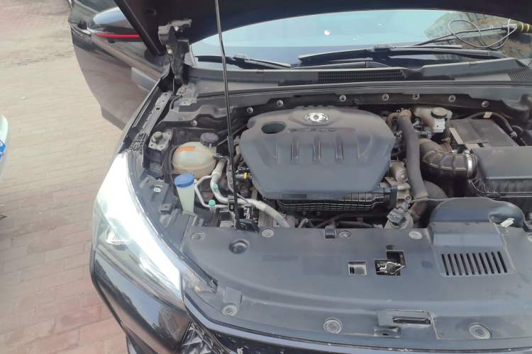 Used Dongfeng Aeolus Yixuan 2021 230T Automatic Zuiying Knight Edition Engine Bay Right