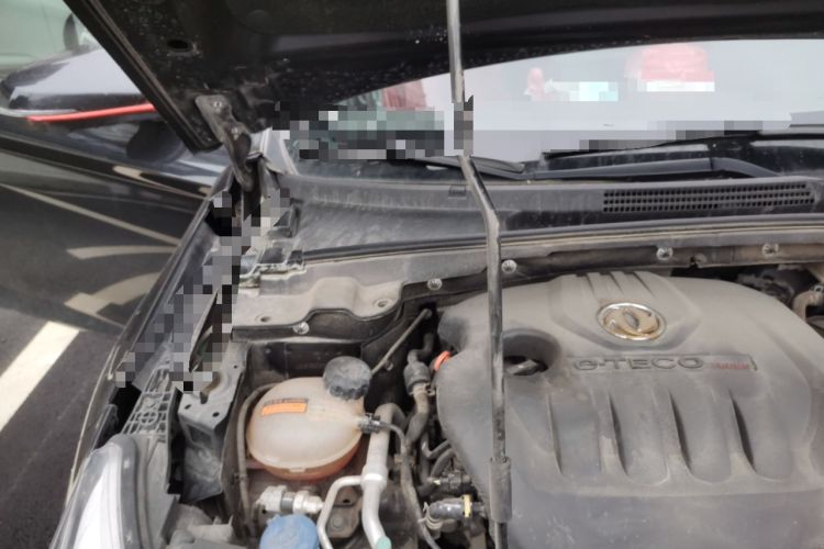 Used Dongfeng Aeolus Yixuan 2021 230T Automatic Glory Edition Engine Bay Right
