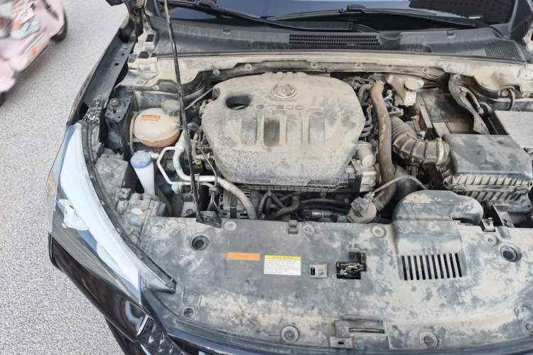 Used Dongfeng Aeolus Yixuan 2021 230T Automatic Zuiying Knight Edition Engine Bay Right