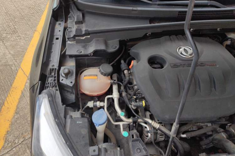 Used Dongfeng Aeolus Yixuan 2021 230T Automatic Zuiying Knight Edition Engine Bay Right