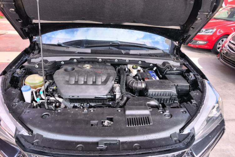 Used Dongfeng Aeolus Yixuan 2021 230T Automatic Zuiying Knight Edition Engine Bay