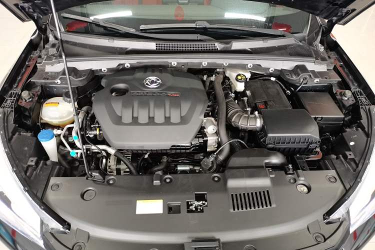 Used Dongfeng Aeolus Yixuan 2021 230T Automatic Zuiying Knight Edition Engine Bay
