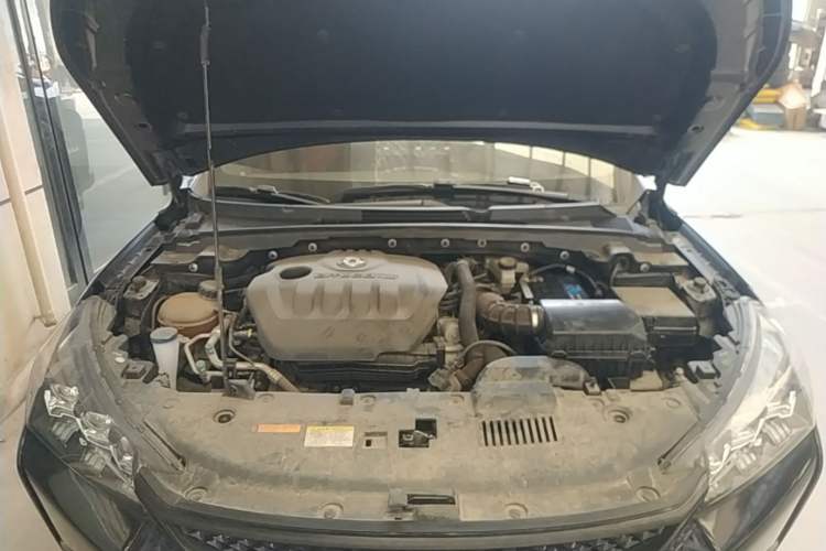 Used Dongfeng Aeolus Yixuan 2021 230T Automatic Dream-Chasing Rider Edition Engine Bay