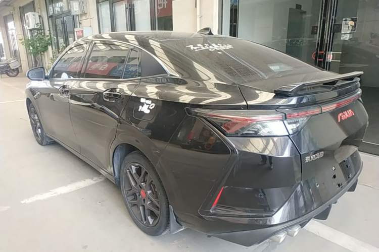 Used Dongfeng Aeolus Yixuan 2021 230T Automatic Dream-Chasing Rider Edition Exterior 2
