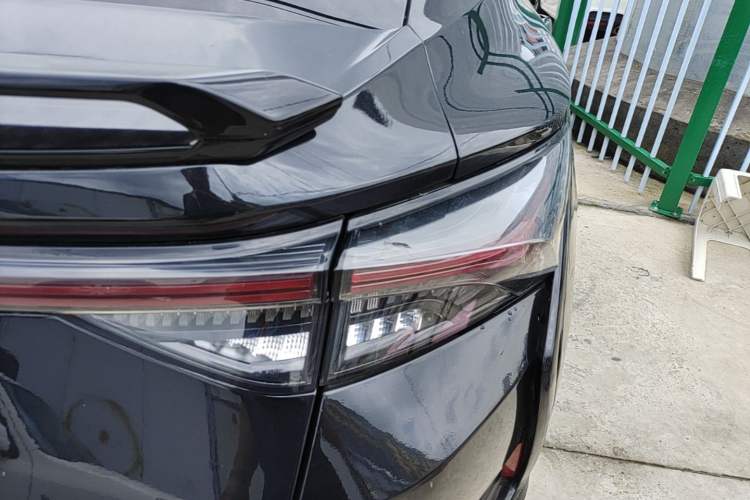 Used Dongfeng Aeolus Yixuan 2021 230T Automatic Zuiying Knight Edition Exterior 3