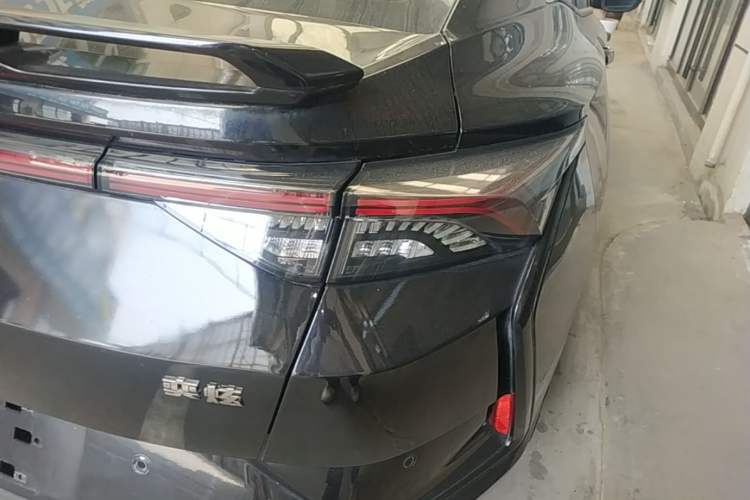 Used Dongfeng Aeolus Yixuan 2021 230T Automatic Dream-Chasing Rider Edition Exterior 3
