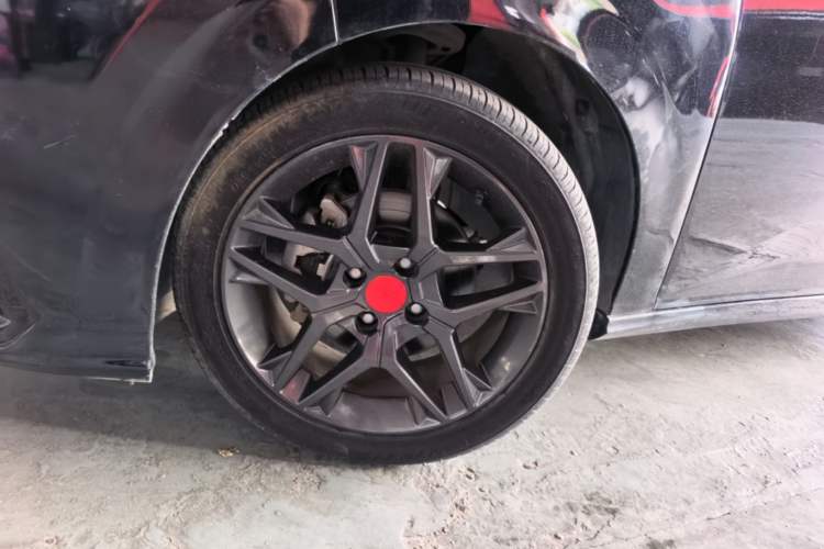 Used Dongfeng Aeolus Yixuan 2021 230T Automatic Hunter Edition Exterior 4