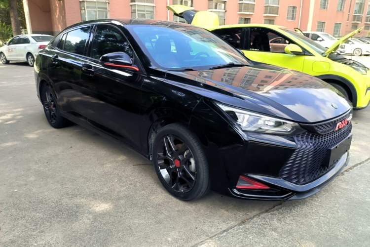 Used Dongfeng Aeolus Yixuan 2021 230T Automatic Zuiying Knight Edition Front Right 45 Deg