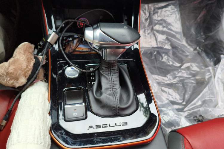 Used Dongfeng Aeolus Yixuan 2021 230T Automatic Dream-Chasing Rider Edition Gear Lever