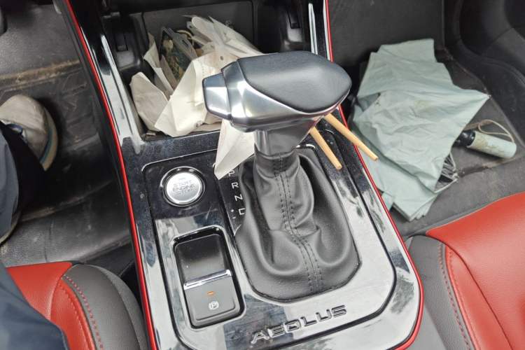 Used Dongfeng Aeolus Yixuan 2021 230T Automatic Hunter Edition Gear Lever