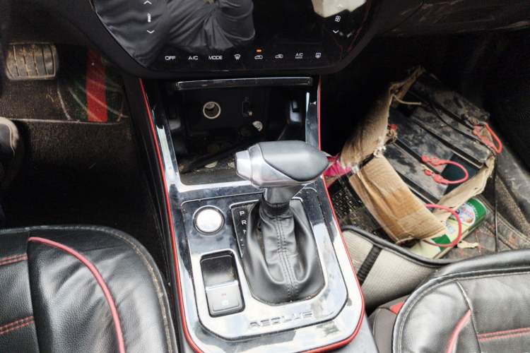 Used Dongfeng Aeolus Yixuan 2021 230T Automatic Zuiying Knight Edition Gear Lever