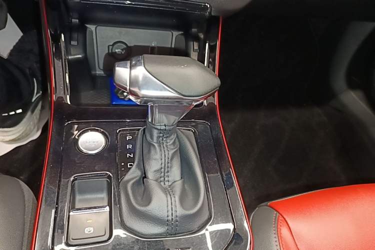 Used Dongfeng Aeolus Yixuan 2021 230T Automatic Hunter Edition Gear Lever