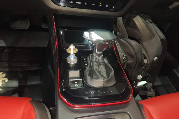 Used Dongfeng Aeolus Yixuan 2021 230T Automatic Hunter Edition Gear Lever