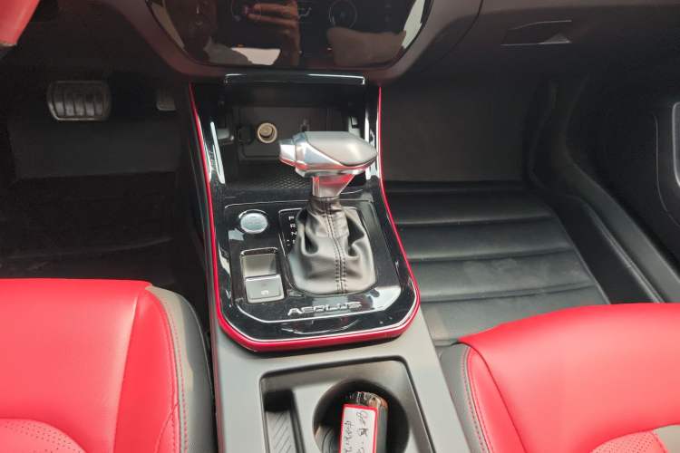Used Dongfeng Aeolus Yixuan 2021 230T Automatic Hunter Edition Gear Lever