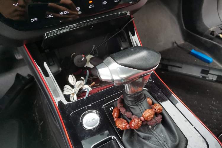 Used Dongfeng Aeolus Yixuan 2021 230T Automatic Glory Edition Gear Lever