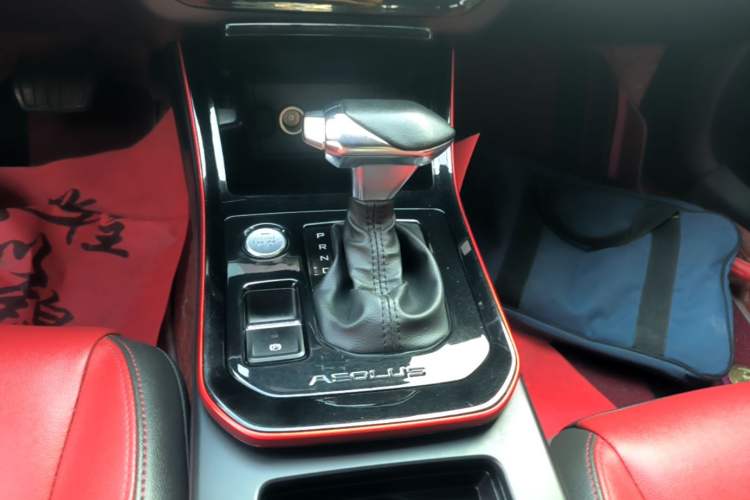 Used Dongfeng Aeolus Yixuan 2021 230T Automatic Zuiying Knight Edition Gear Lever